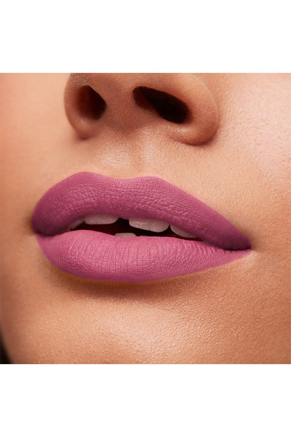 accessories lipstick أحمر شفاه ريفلون كولورستاي سويد إنك إن تشارج 009