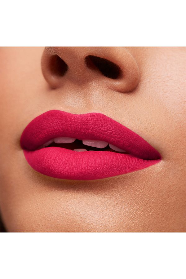 accessories lipstick أحمر شفاه ريفلون كولورستاي سويد إنك فيرست كلاس 017