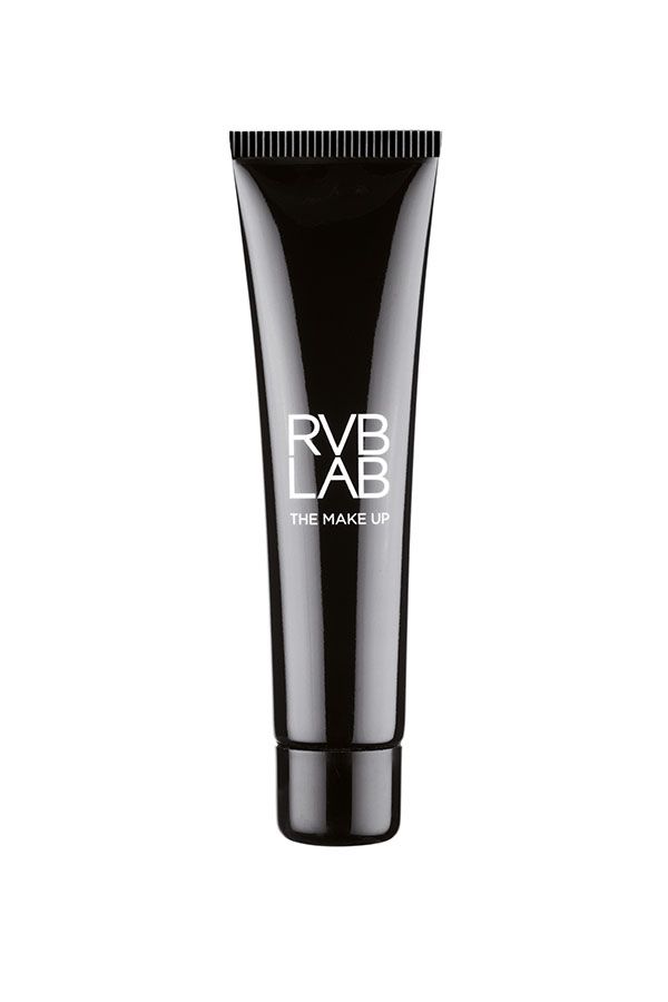 accessories make up ILLUMINATING LIGHT FOUNDATION 33