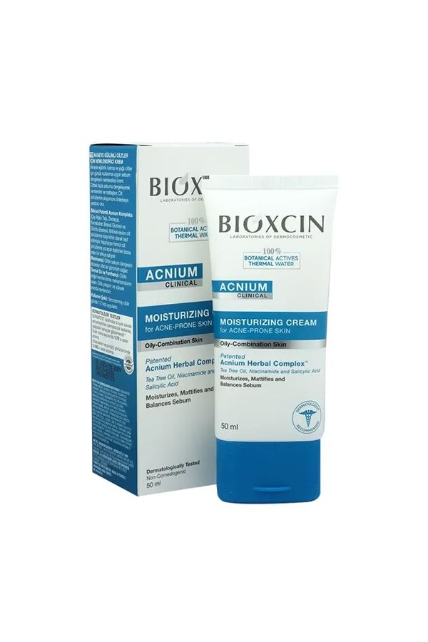 accessories self care Bioxcin Acnium Moisturizing Cream for Acne-Prone Skin 1